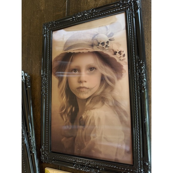 Set of 7 Halloween Scary Changing Portraits Haunted Wall Décor Frames (76) - Picture 11 of 12